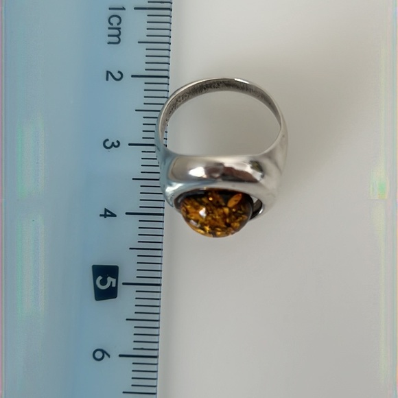 Baltic Green Amber. Modern Sterling Silver Ring US 7 - Picture 7 of 10